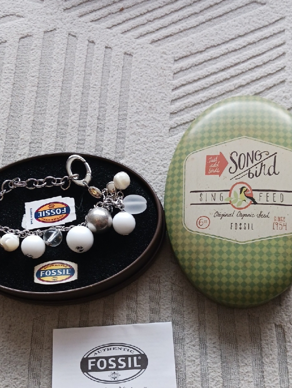 Fossil Silver Charm Bracelet – Faux White Pearls – NWT – Original Tin